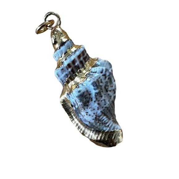 Vintage Gilded Conch Shell Pendant Beachy Boho Glam - Picture 1 of 5